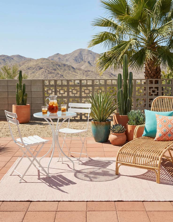 Detail image of 3' 3 x 5' 3  Washable Jill Zarin Palm Springs Indoor / Outdoor Rug