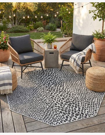 Black Easy-Clean Jill Zarin Cape Town Indoor / Outdoor Octagon Rug