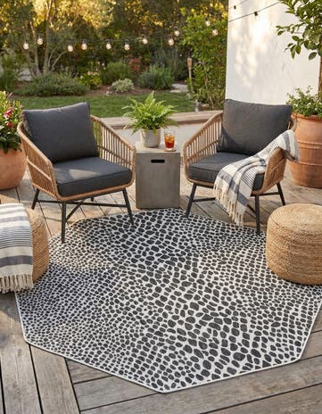 Black Easy-Clean Jill Zarin Cape Town Indoor / Outdoor Octagon Rug