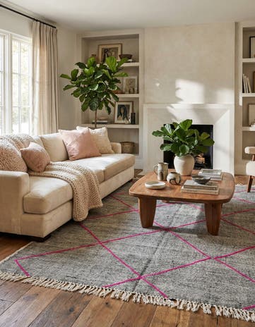 5' x 7' 8 Hand Knotted Moroccan Wool Rug