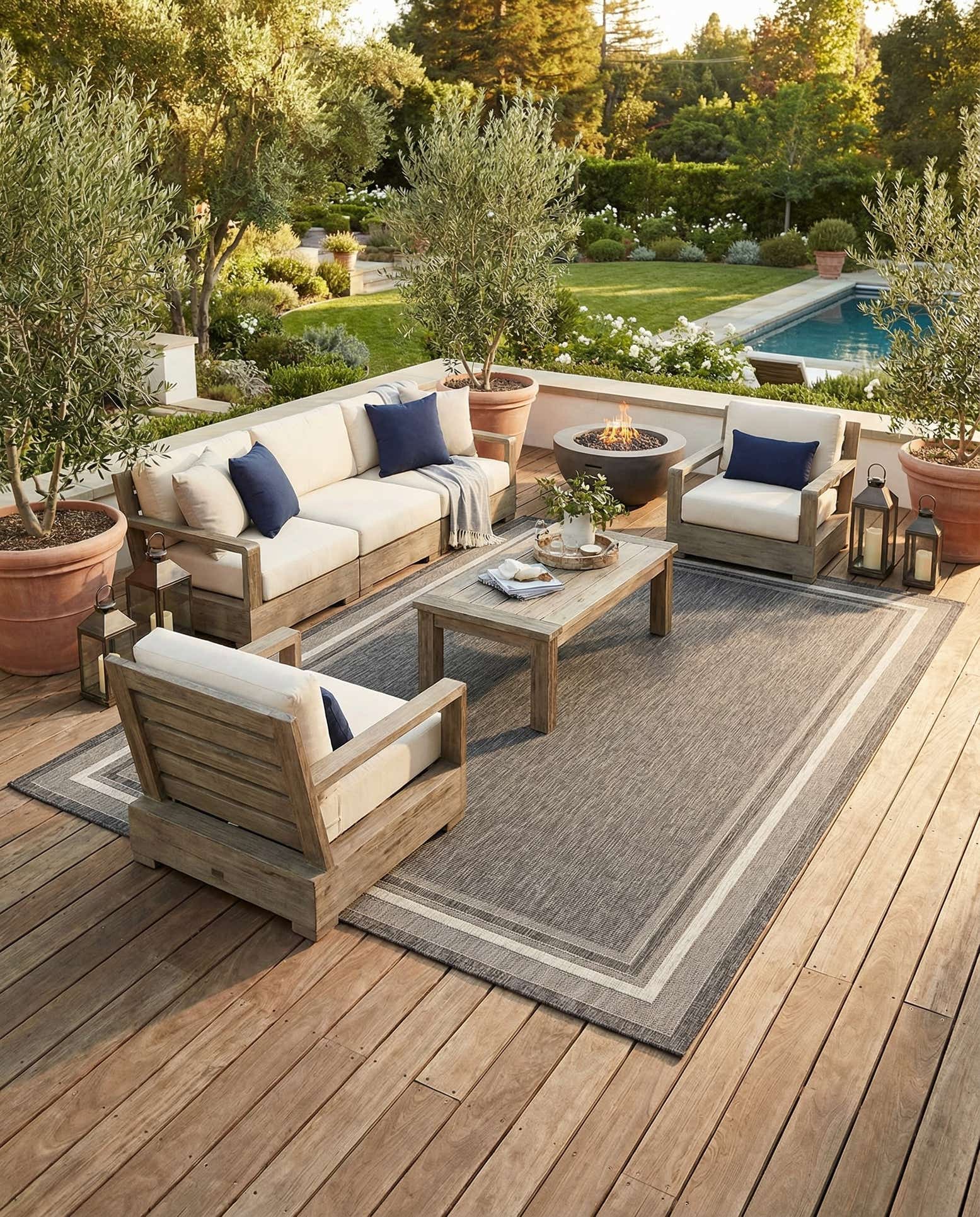 10' x 14' Easy-Clean Border Indoor / Outdoor Rug