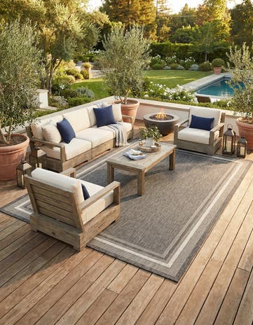 10' x 14' Easy-Clean Border Indoor / Outdoor Rug