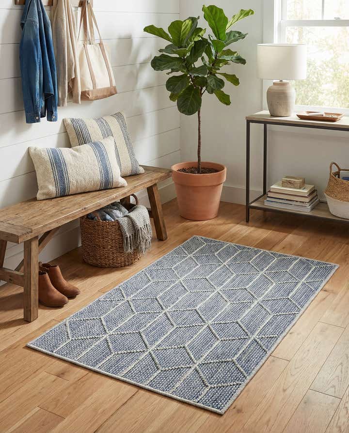 2' x 3' 1 Easy-Clean Lattice Indoor / Outdoor Rug