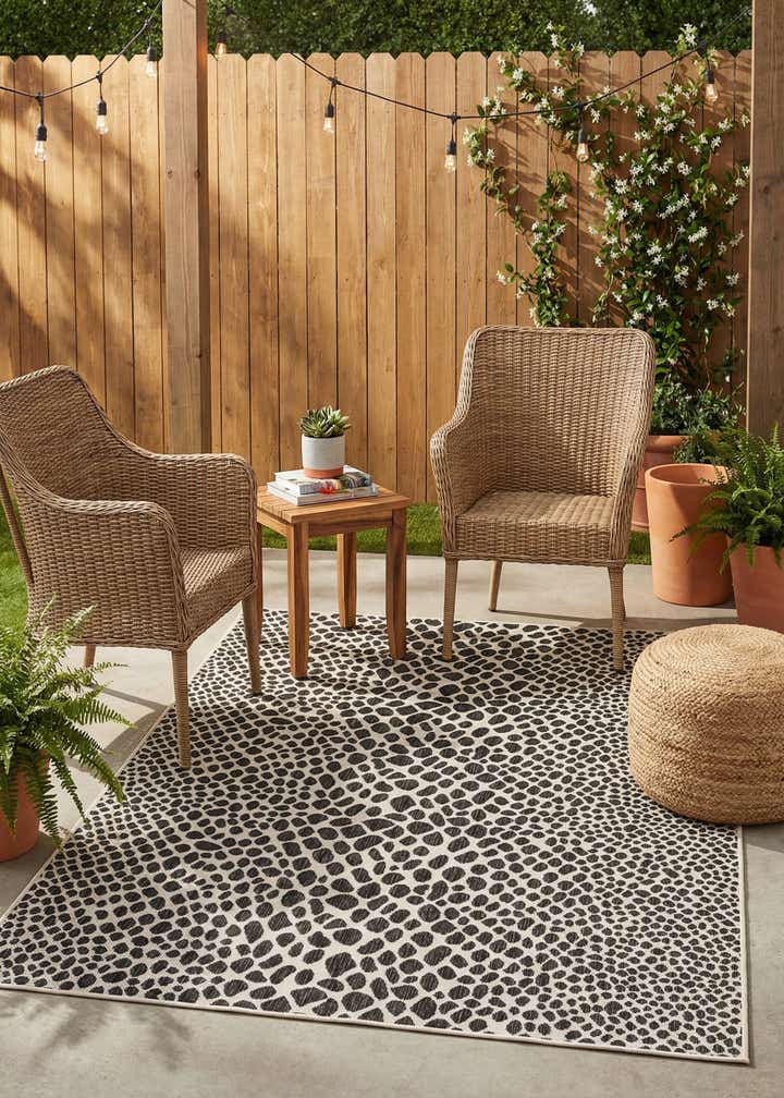 6' x 9' Easy-Clean Jill Zarin Cape Town Indoor / Outdoor Rug