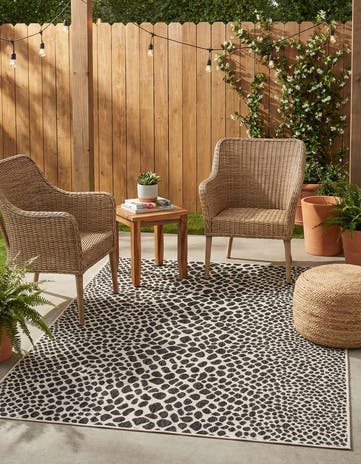 6' x 9' Easy-Clean Jill Zarin Cape Town Indoor / Outdoor Rug