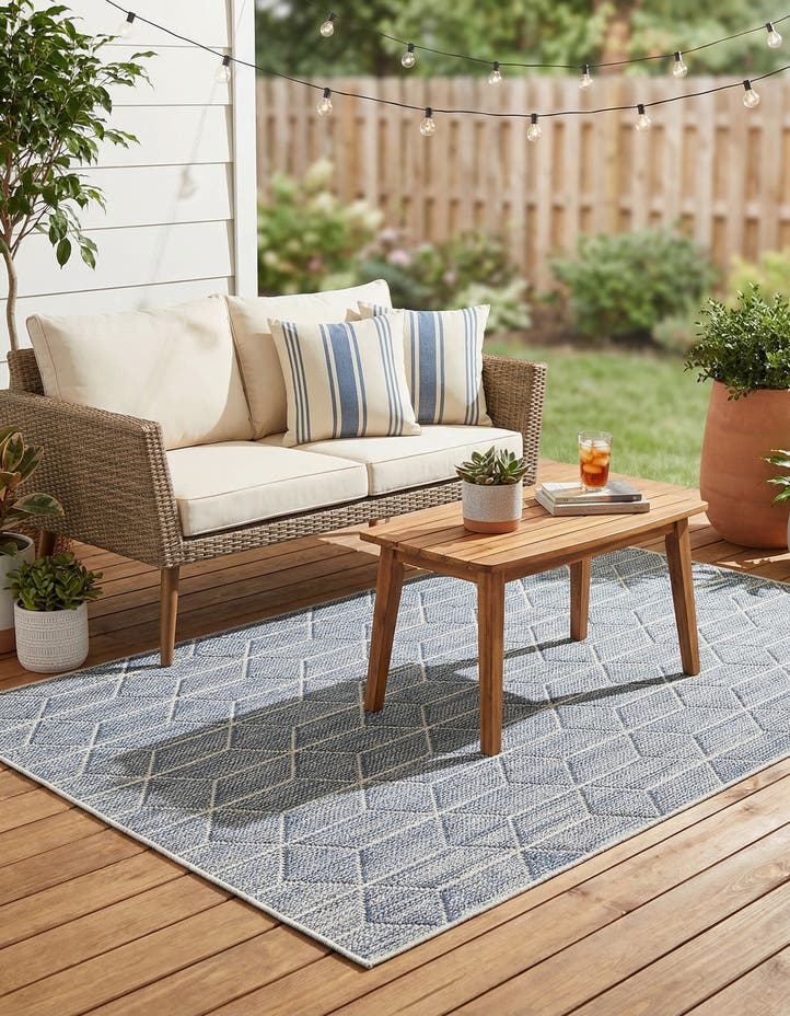 4' 1 x 6' 1 Easy-Clean Lattice Indoor / Outdoo...