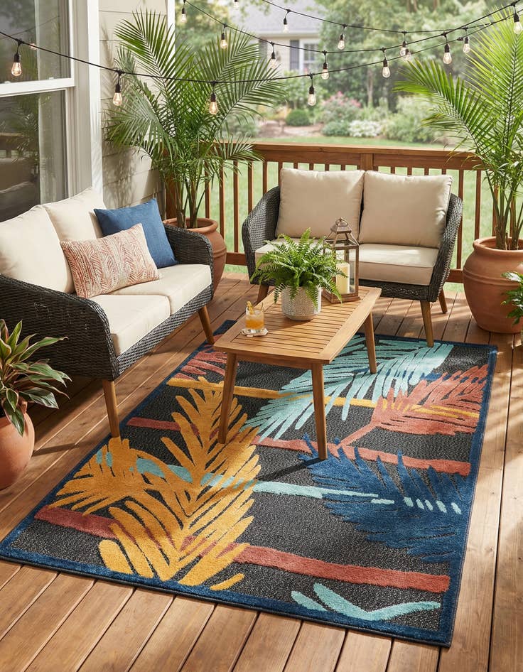 Detail image of 5' 3 x 8'  Washable Belize Indoor / Outdoor Rug