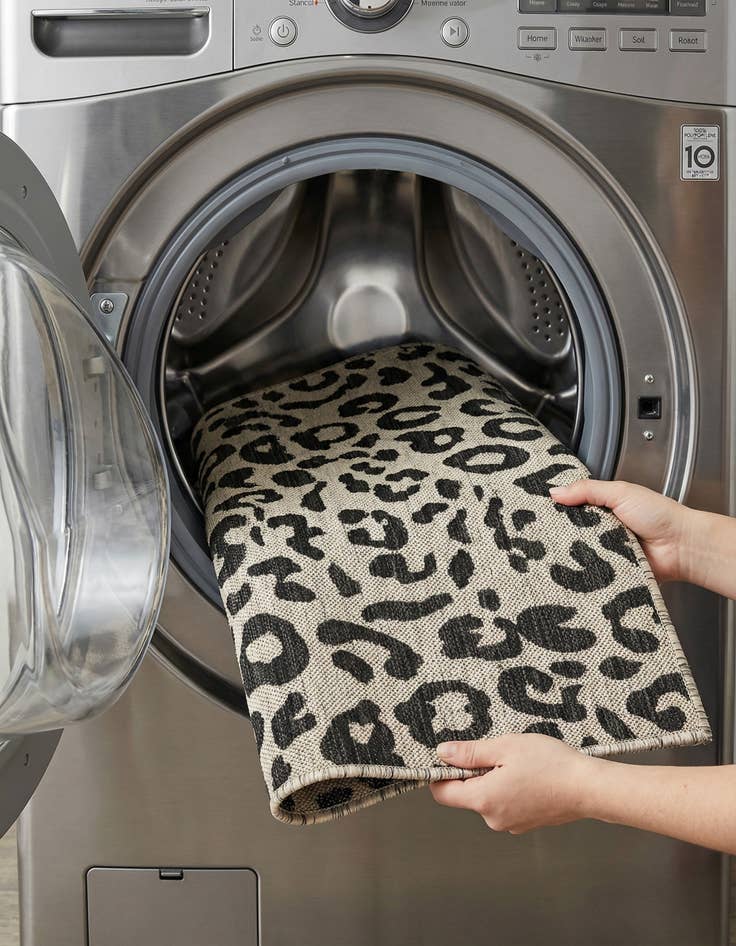 Detail image of  2' x 8'  Washable Safari Indoor / Outdoor Runner Rug