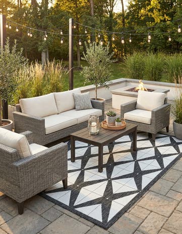 6' x 9' Easy-Clean Modern Indoor / Outdoor Rug