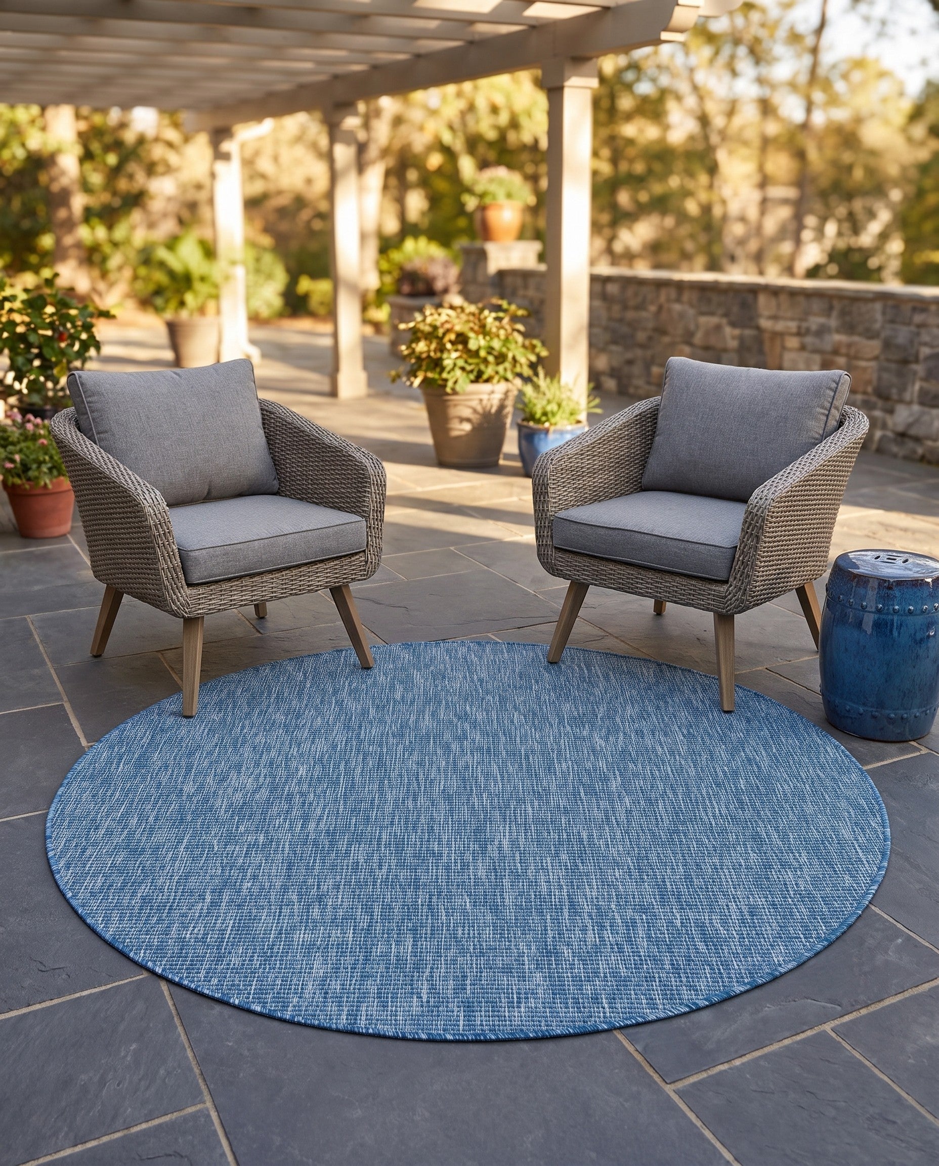 5' 3 x 5' 3 Easy-Clean Solid Indoor / Outdoor Round Rug