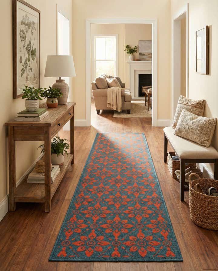 2' 7 x 10' Easy-Clean Trellis Indoor / Outdoor Runner Rug