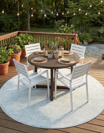 10' x 10' Easy-Clean Sabrina Soto Indoor / Outdoor Round Rug