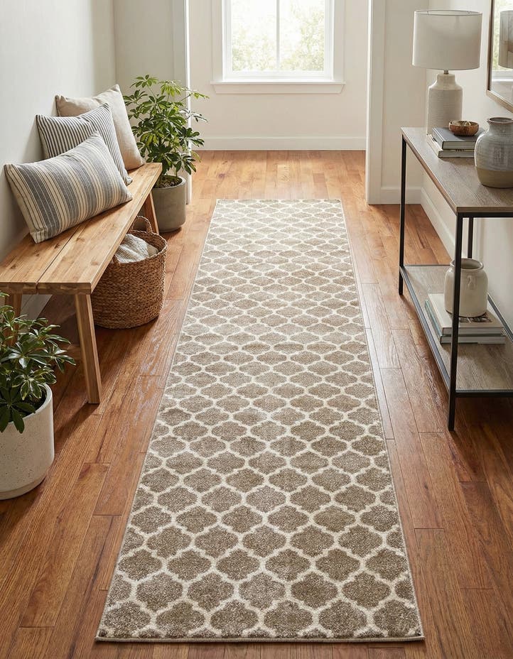 2' 7 x 13' Lattice Runner Rug