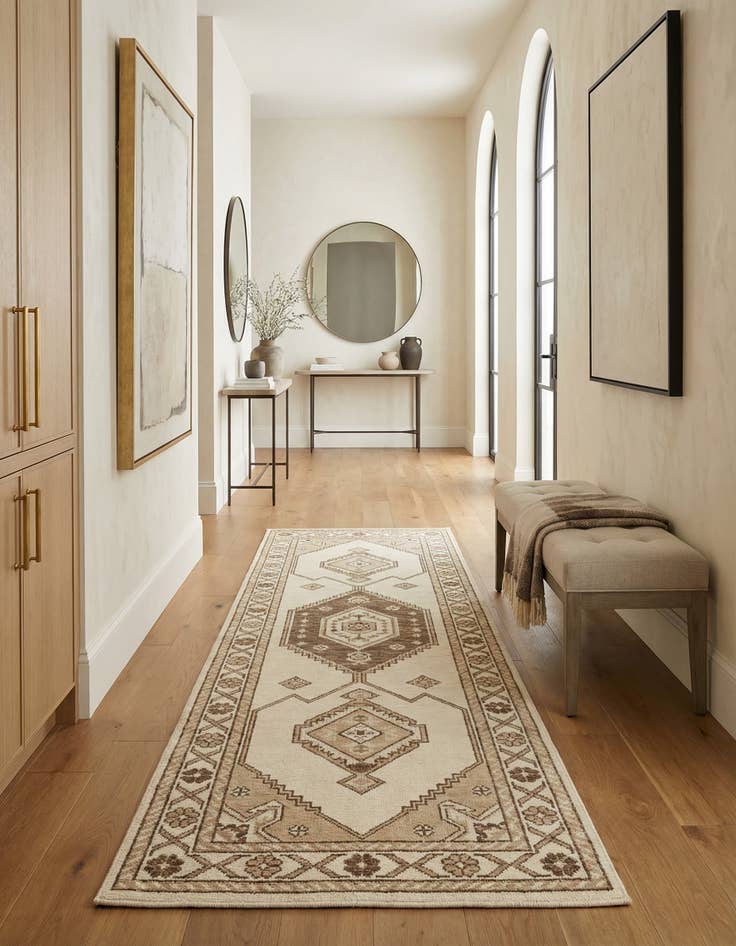 Detail image of 2' 7 x 9' 9 Darya Runner Rug