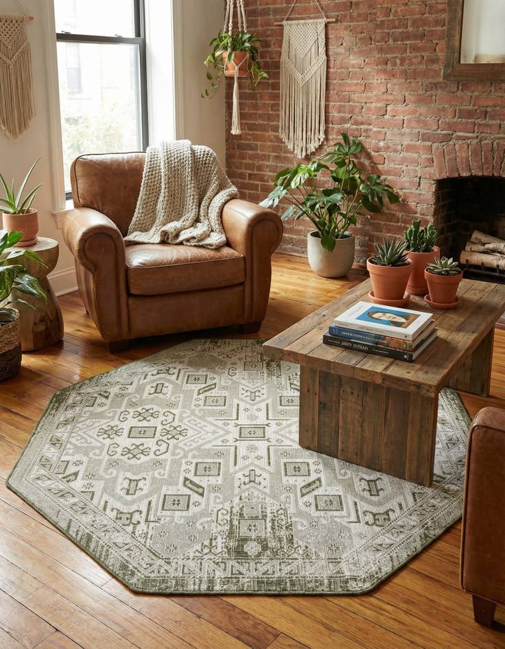 Detail image of 7' 10 x 7' 10  Washable Aztec Indoor / Outdoor Octagon Rug