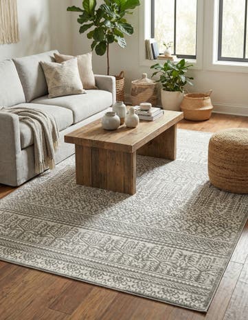 Jill Zarin 5' 3 x 8' Uptown Cloisters Rug