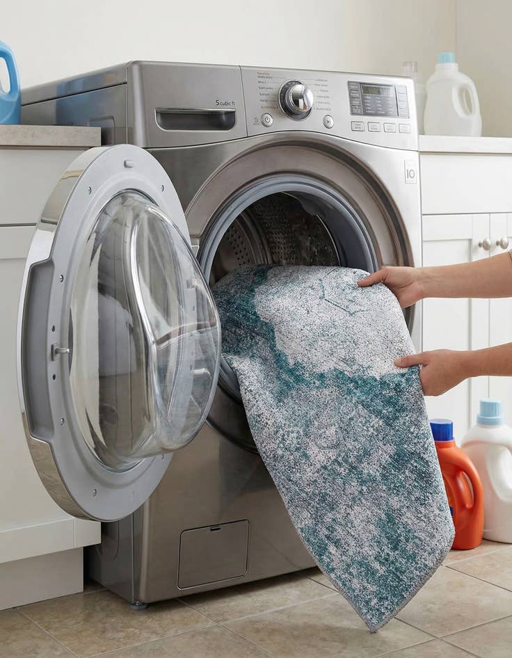 Detail image of 2' x 3'  Washable Yara Rug