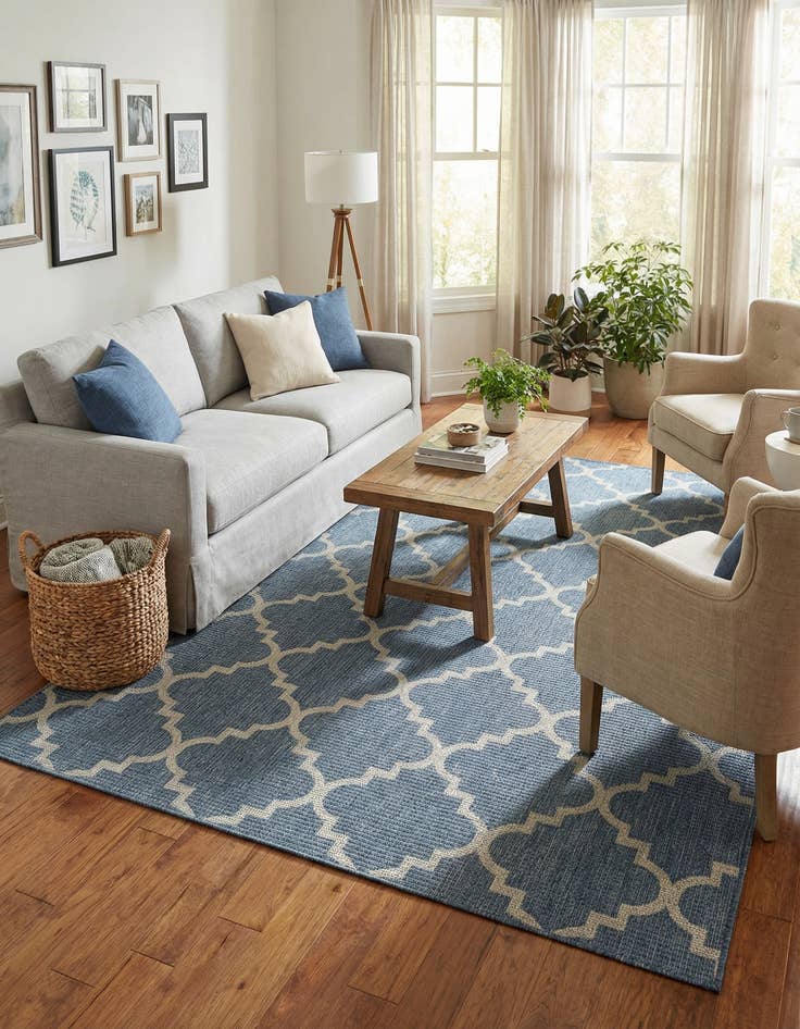 Detail image of 7' 10 x 10' Easy-Clean Lattice Indoor / Outdoor Rug