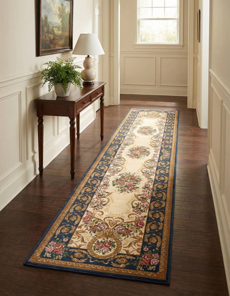 Detail image of 2' 7 x 12' Easy-Clean Traditional Indoor / Outdoor Runner Rug