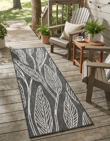 Ivory Charcoal Easy-Clean Botanical Indoor / Outdoor Runner Rug