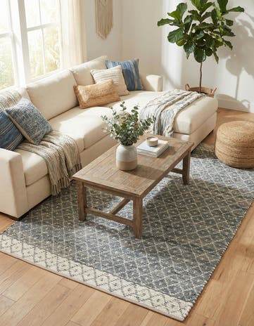6' 1 x 9' Hand Woven Chindi Trellis Rug