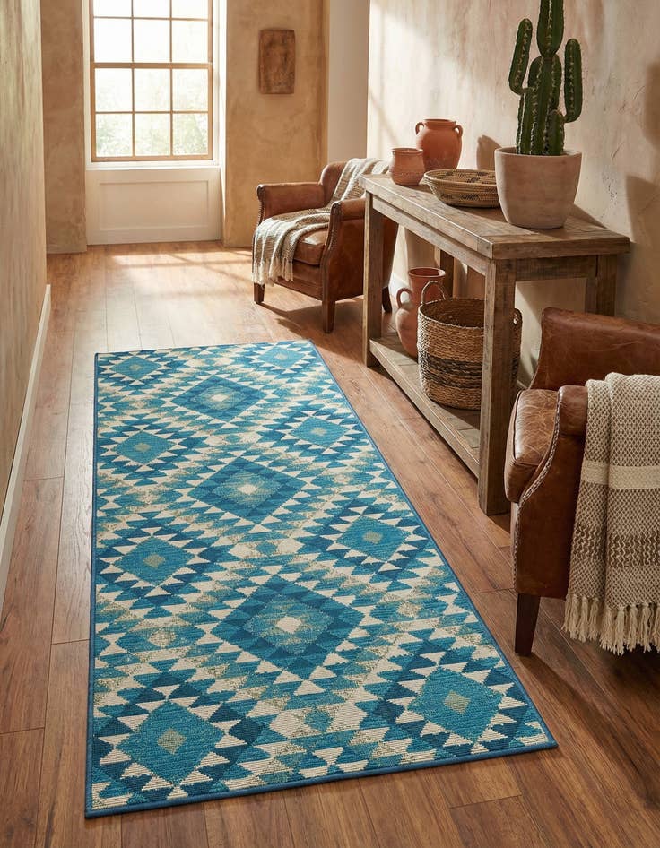 Detail image of 2' 7 x 5' 3 Easy-Clean Southwestern Indoor / Outdoor Runner Rug