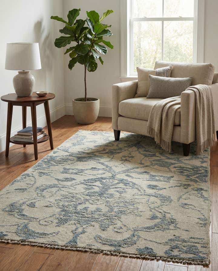 3' 10 x 6' 4 Hand Knotted Darya Wool Rug