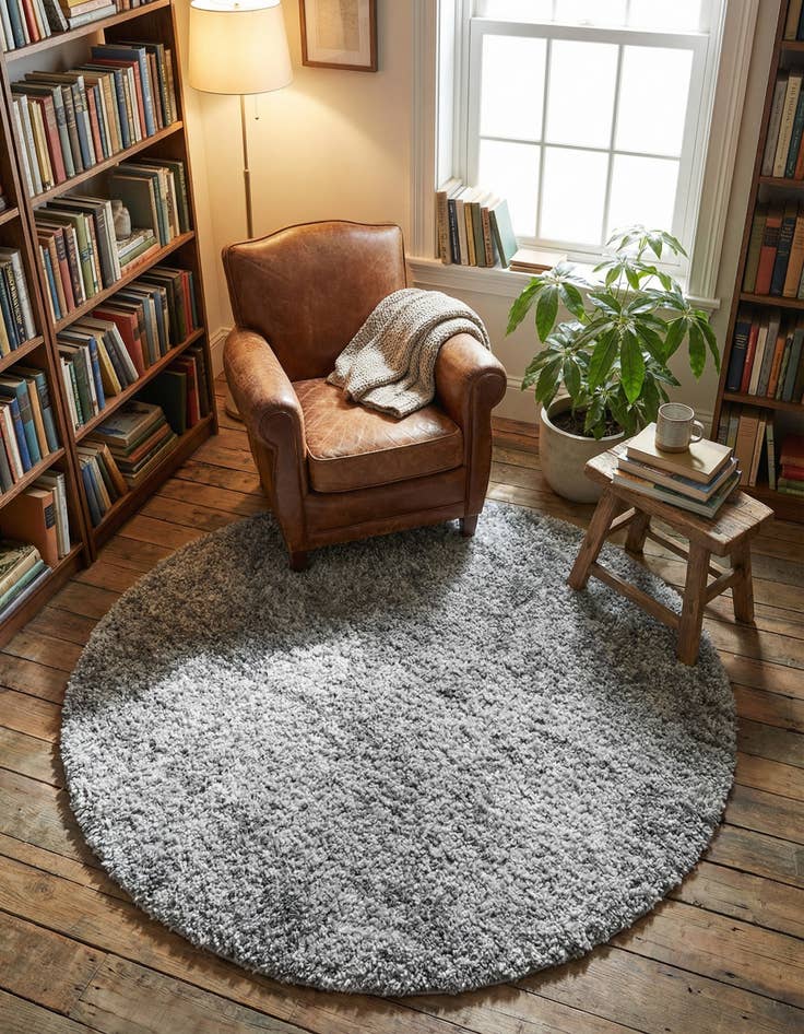 Detail image of  3' 3 x 3' 3 Athena Shag Round Rug