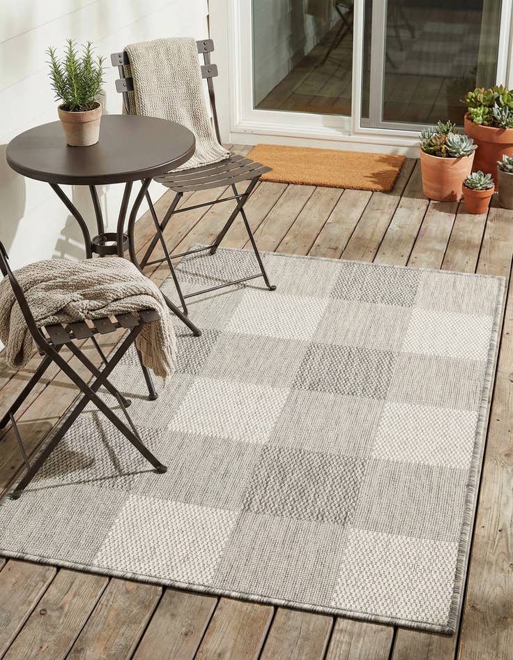 Detail image of  2' x 3'  Washable Checkered Indoor / Outdoor Rug