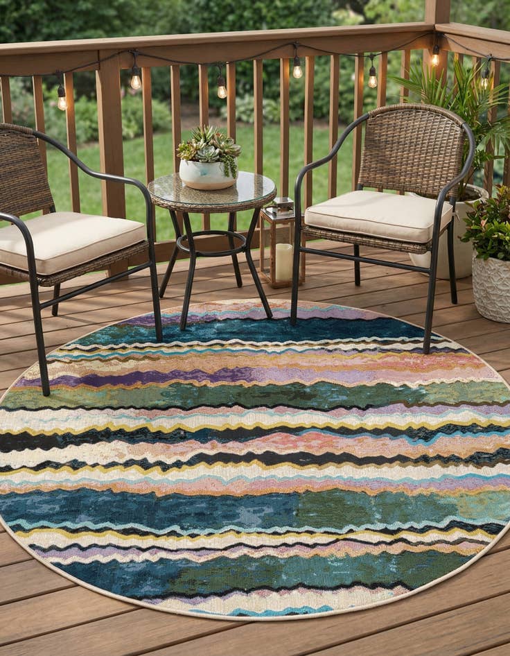 Detail image of 5' x 5'  Washable Modern Indoor / Outdoor Round Rug