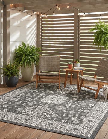 10' x 10' Easy-Clean Aztec Indoor / Outdoor Square Rug