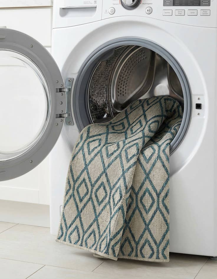 Detail image of 2' x 8'  Washable Jill Zarin Turks and Caicos Indoor / Outdoor Runner Rug