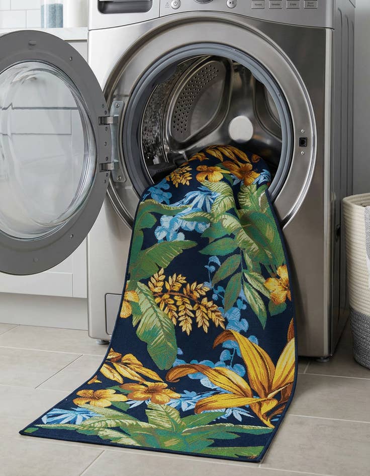 Detail image of  2' 7 x 9'  Washable Botanical Indoor / Outdoor Runner Rug