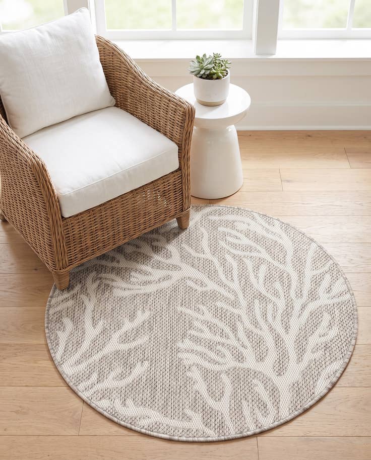 Detail image of 3' x 3' Easy-Clean Coastal Indoor / Outdoor Round Rug