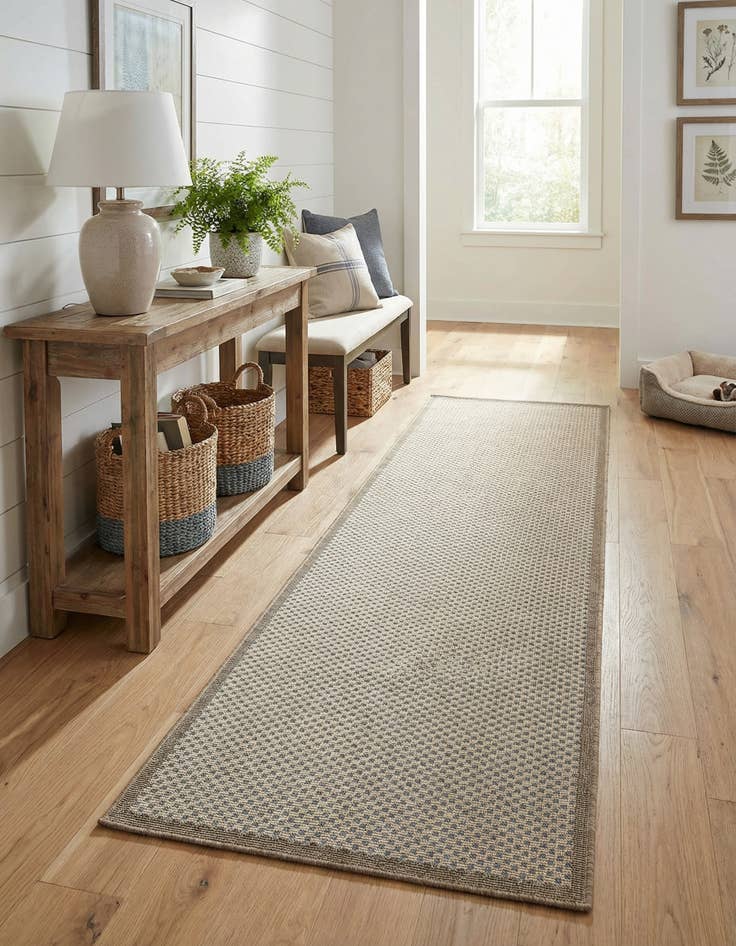 Detail image of 2' 7 x 10' Easy-Clean Border Indoor / Outdoor Runner Rug