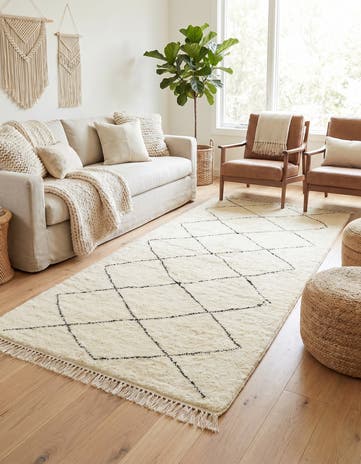 4' 9 x 8' 9 Hand Knotted Moroccan Wool Rug