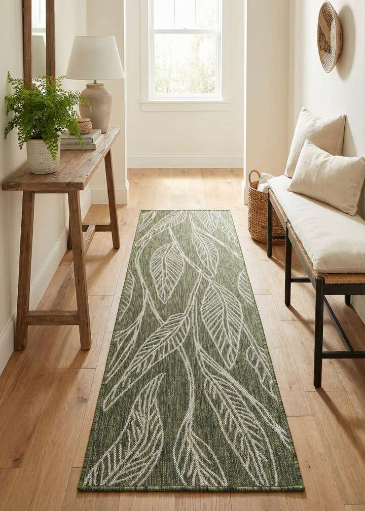 2' x 8' Easy-Clean Botanical Indoor / Outdoor Runner Rug
