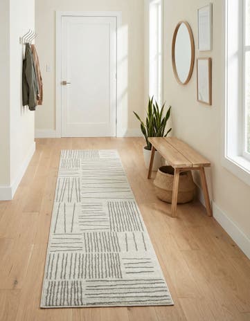 2' 7 x 10' Hanahan Runner Rug