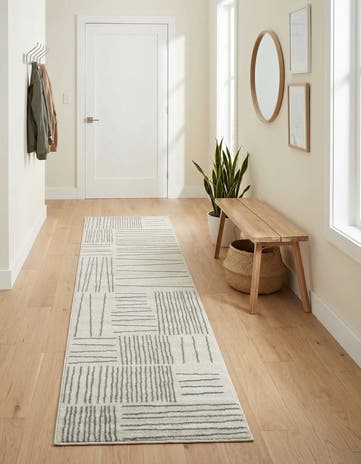 2' 7 x 10' Hanahan Runner Rug