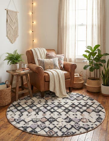 Sand Cherokee Round Rug