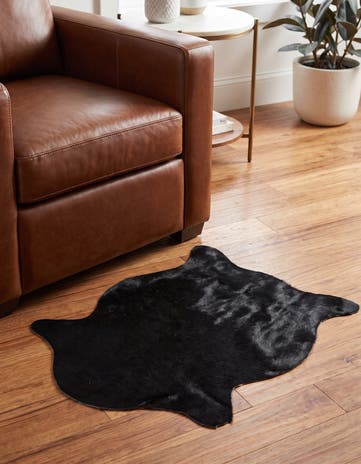 1' 8 x 2' 6 Cowhide Leather Rug