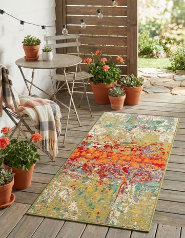 2' x 4' Easy-Clean Modern Indoor / Outdoor Runner Rug