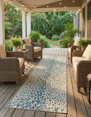 2' 7 x 10' Easy-Clean Safari Indoor / Outdoor Runner Rug