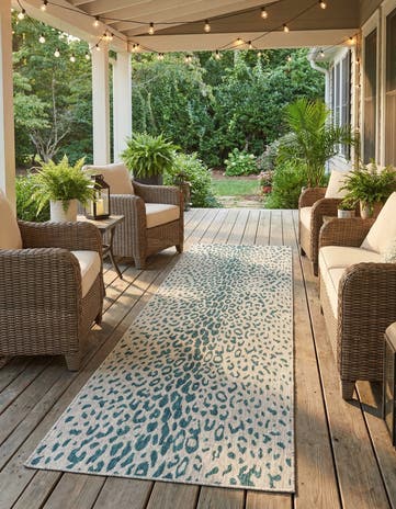 2' 7 x 10' Easy-Clean Safari Indoor / Outdoor Runner Rug