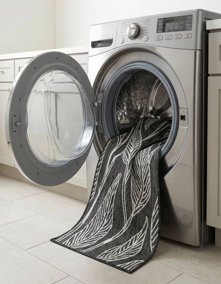 Detail image of 2' x 6'  Washable Botanical Indoor / Outdoor Runner Rug