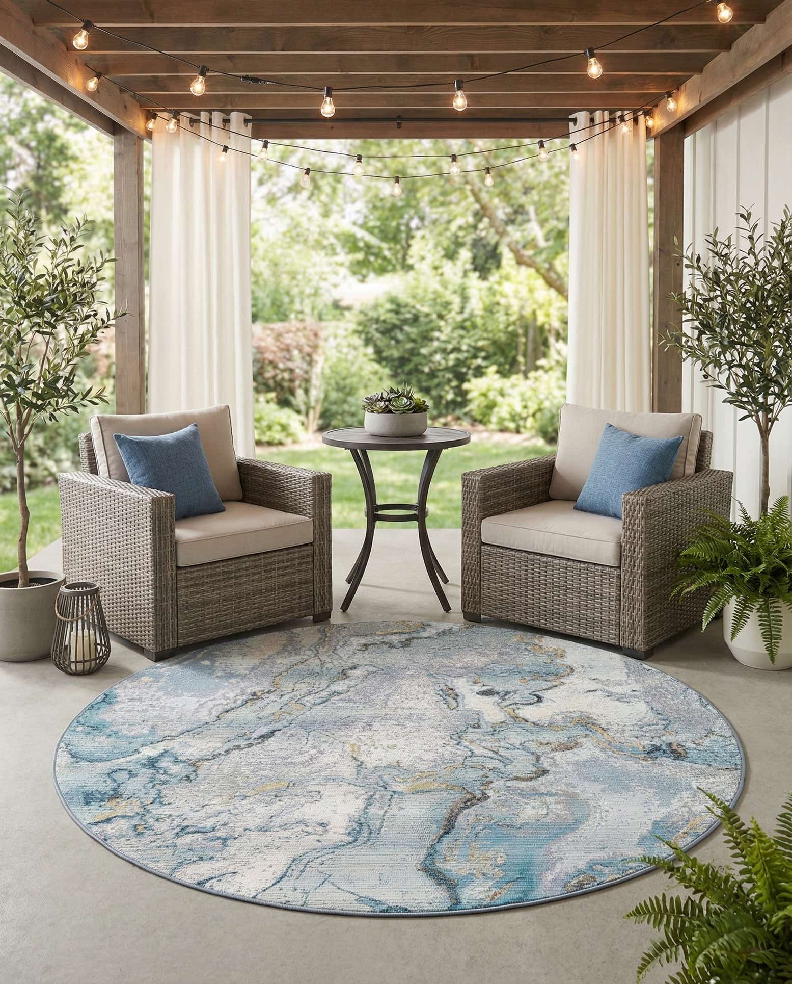 5' 3 x 5' 3 Easy-Clean Modern Indoor / Outdoor Round Rug