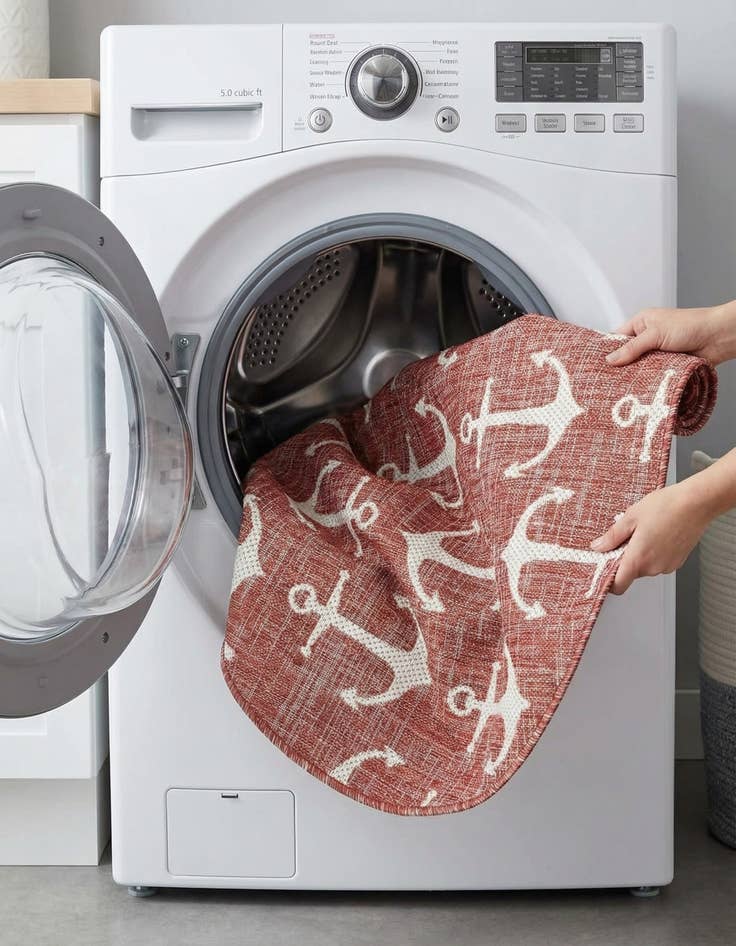 Detail image of 4' x 4'  Washable Coastal Indoor / Outdoor Round Rug