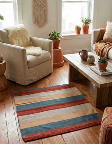2' 5 x 2' 5 Hand Woven Pillow Wool Square Rug