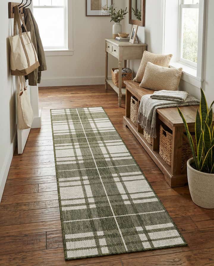 2' x 5' 3 Easy-Clean Checkered Indoor / Outdoor Runner Rug