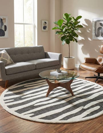 7' 10 x 7' 10 Prismatic Round Rug